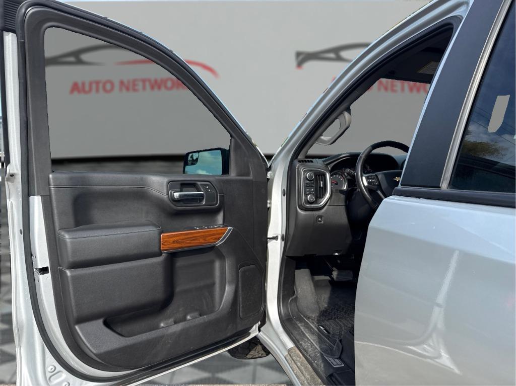 2020 Chevrolet Silverado - $27,900
