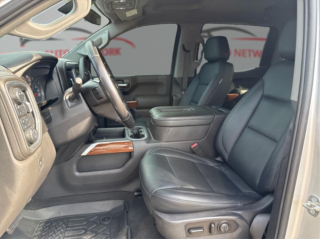 2020 Chevrolet Silverado - $27,900