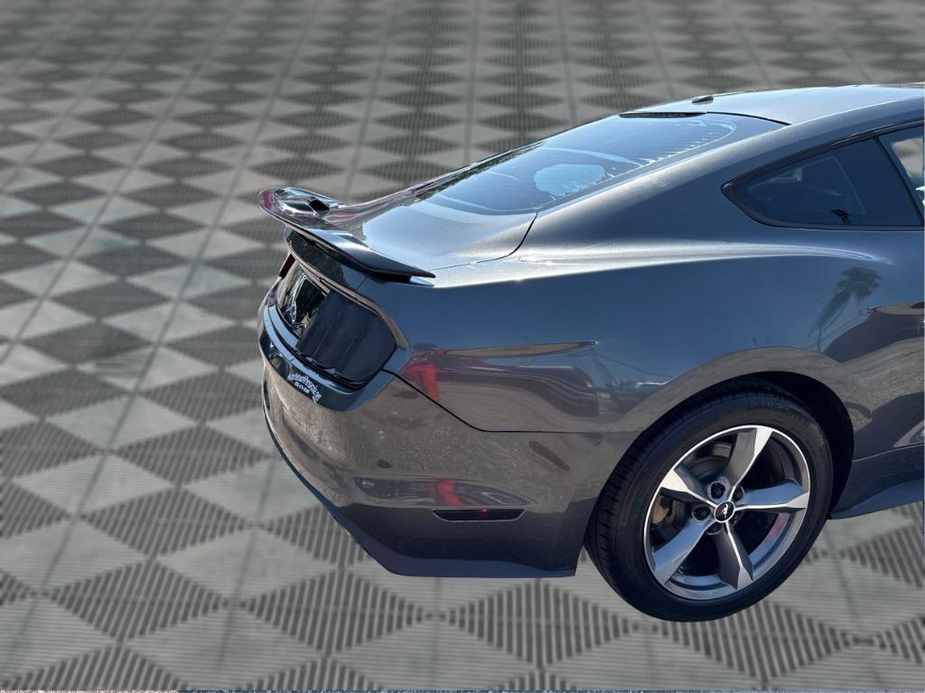 2016 Ford Mustang - $13,900