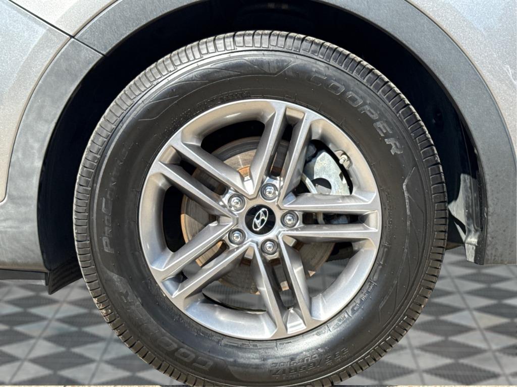 2017 Hyundai Santa Fe - $9,900