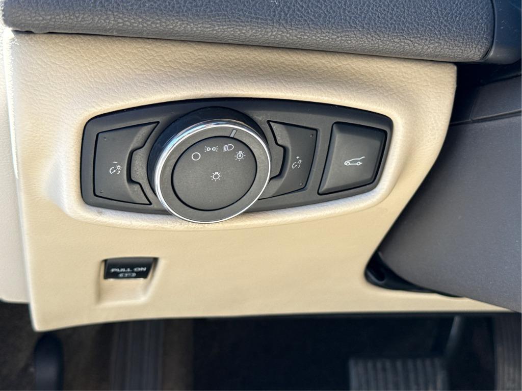 2016 Lincoln MKZ - $7,900