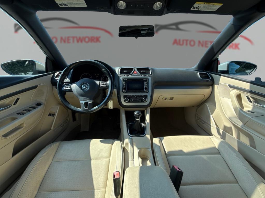 2010 Volkswagen Eos - $5,900