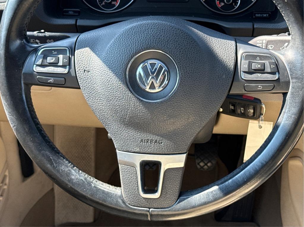 2010 Volkswagen Eos - $5,900