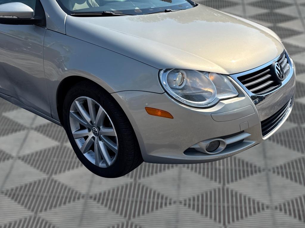 2010 Volkswagen Eos - $5,900