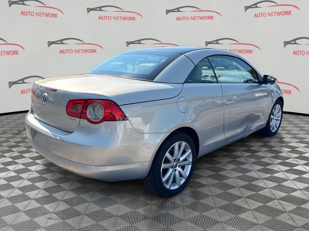 2010 Volkswagen Eos - $5,900