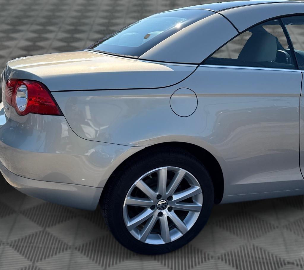 2010 Volkswagen Eos - $5,900