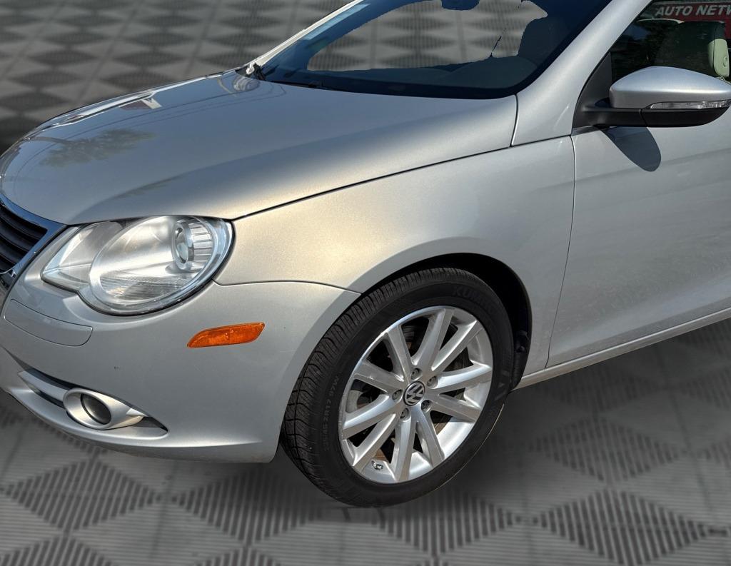 2010 Volkswagen Eos - $5,900