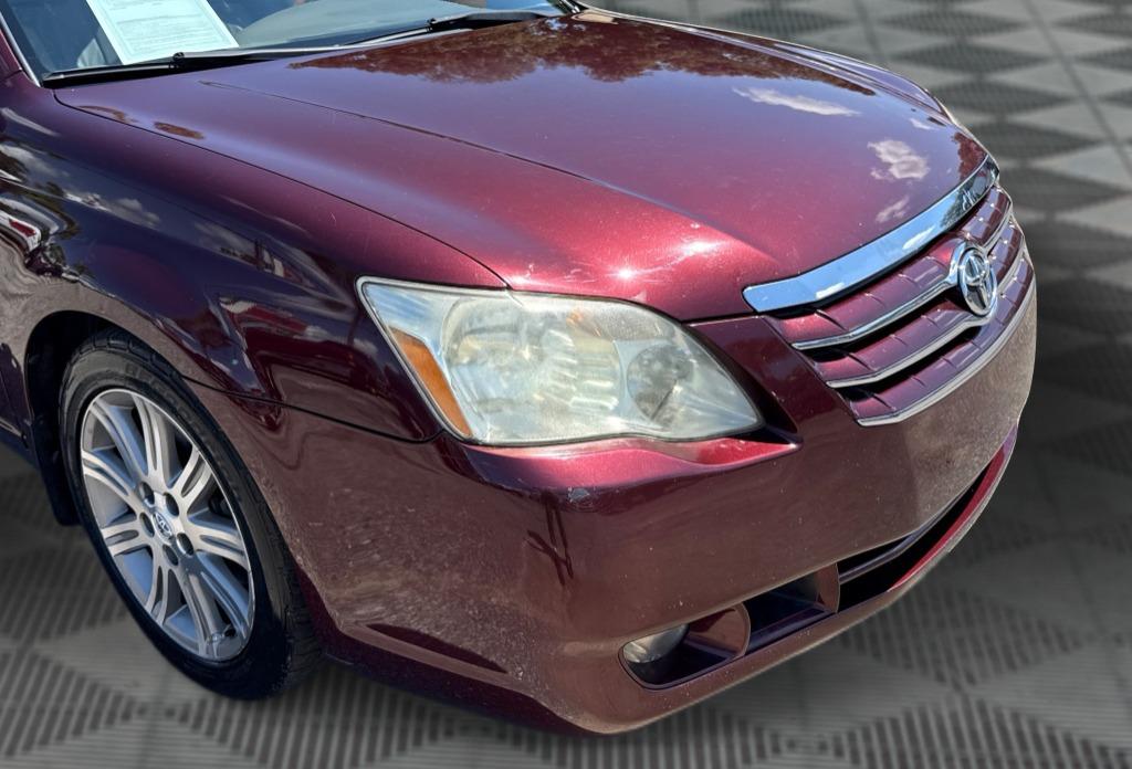 2005 Toyota Avalon - $7,900