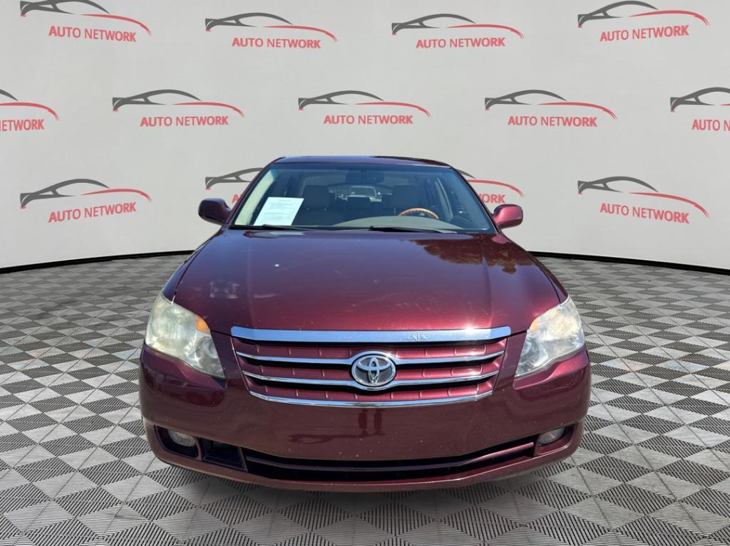 2005 Toyota Avalon - $7,900