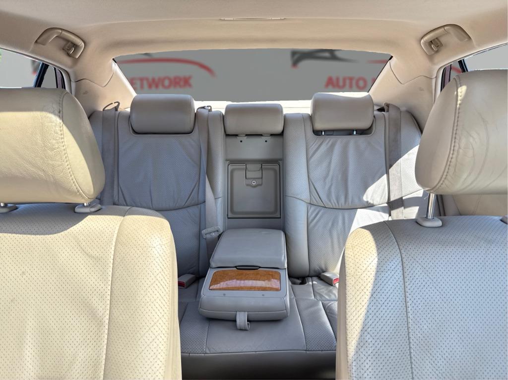 2005 Toyota Avalon - $7,900