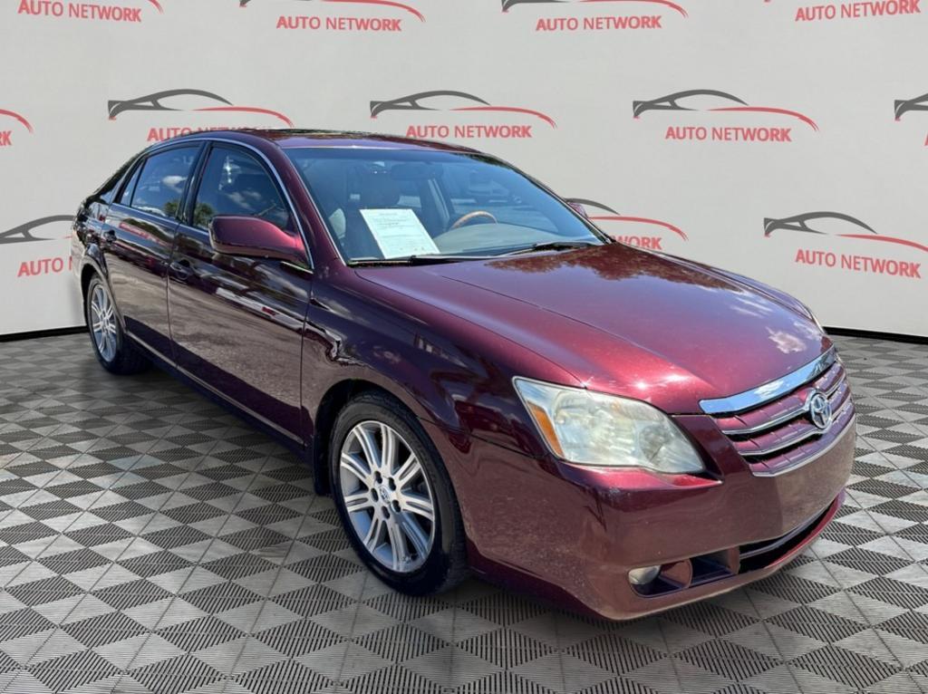 2005 Toyota Avalon - $7,900