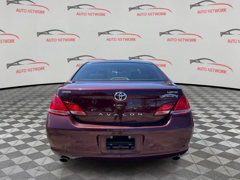 2005 Toyota Avalon - $7,900