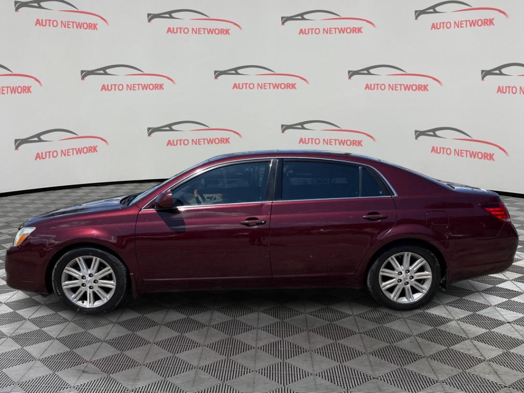 2005 Toyota Avalon - $7,900