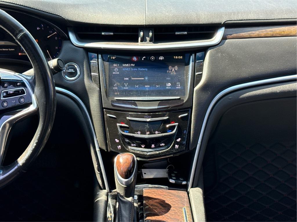 2015 Cadillac XTS - $8,900
