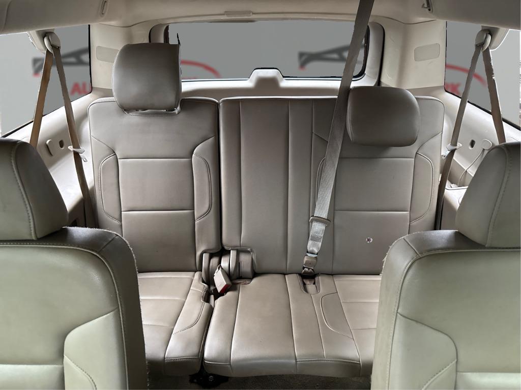 2015 Chevrolet Suburban - $8,900