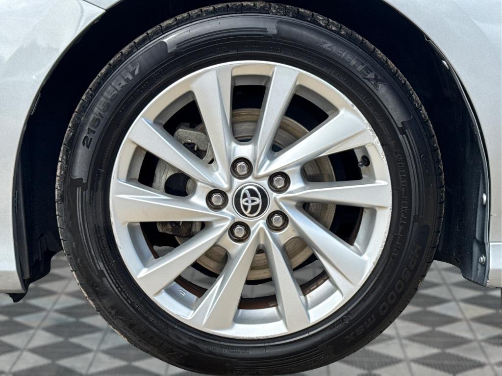 2021 Toyota Camry - $15,900