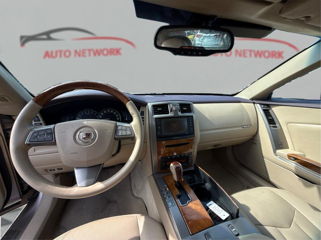 2008 Cadillac XLR - $25,900