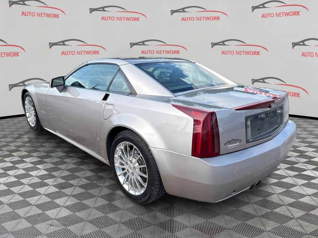 2008 Cadillac XLR - $25,900