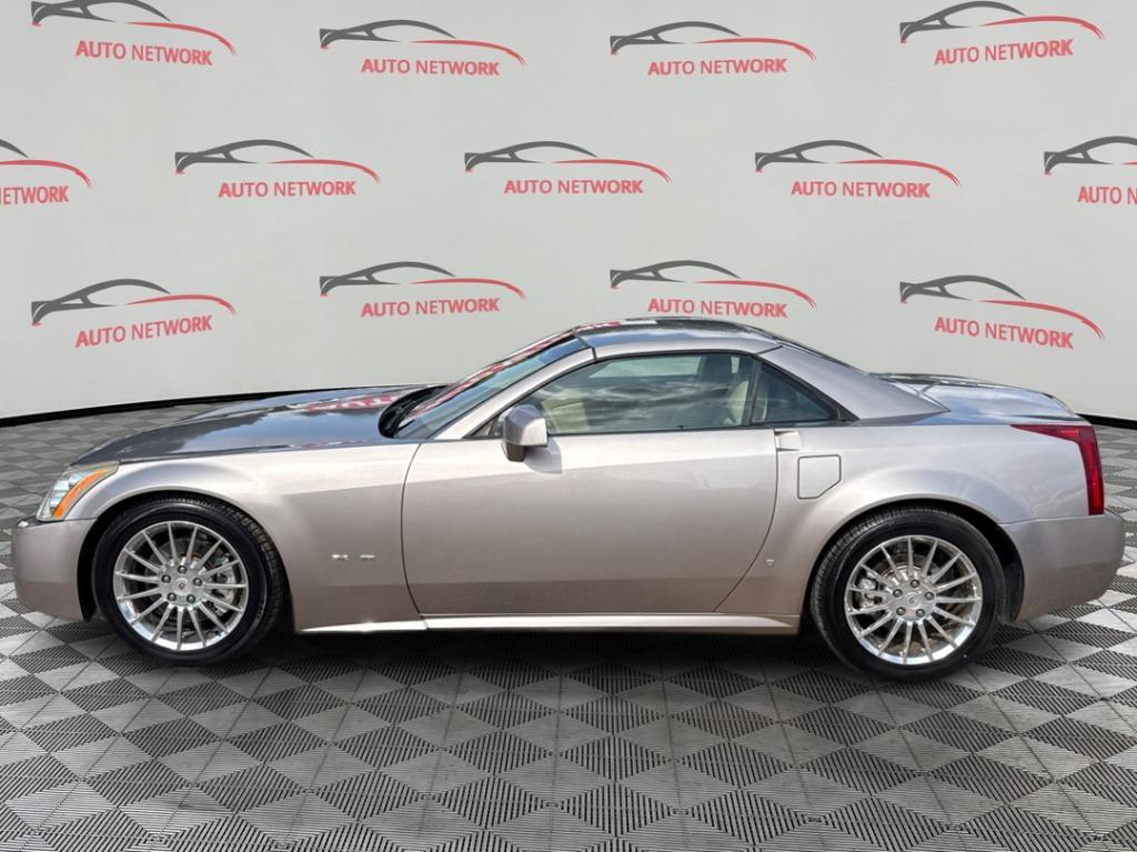 2008 Cadillac XLR - $25,900