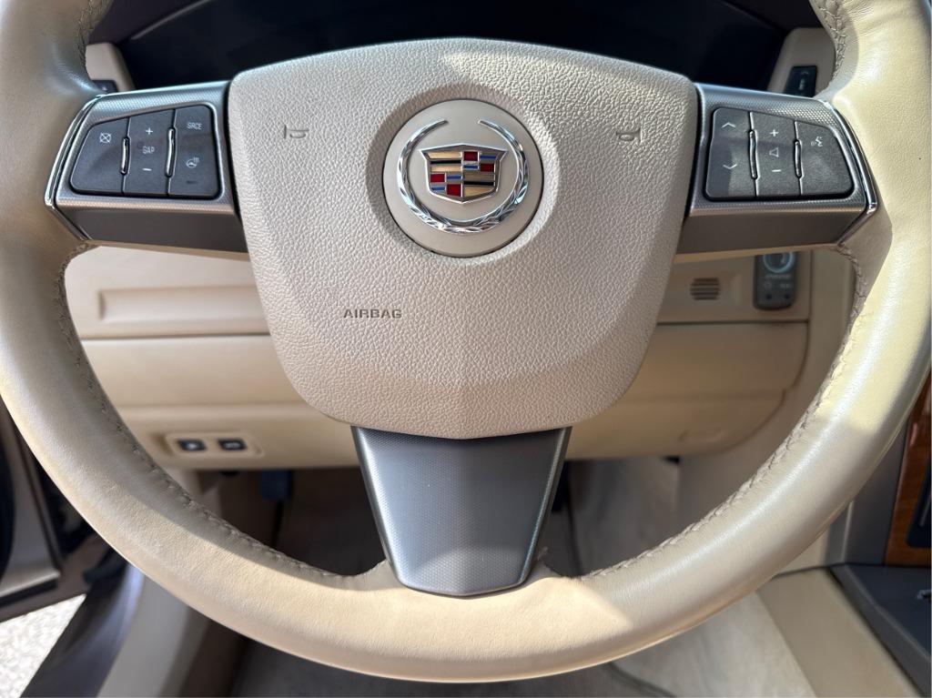 2008 Cadillac XLR - $25,900