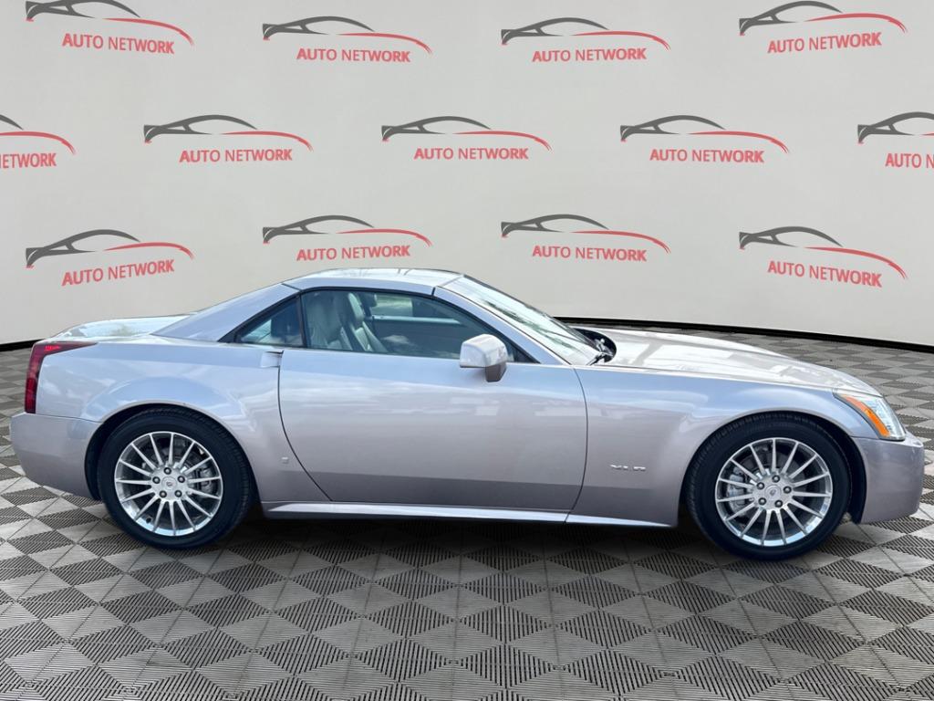 2008 Cadillac XLR - $25,900