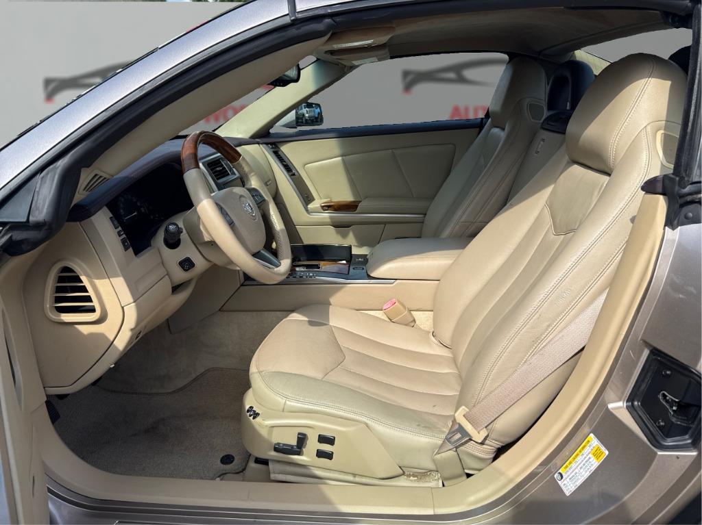 2008 Cadillac XLR - $25,900