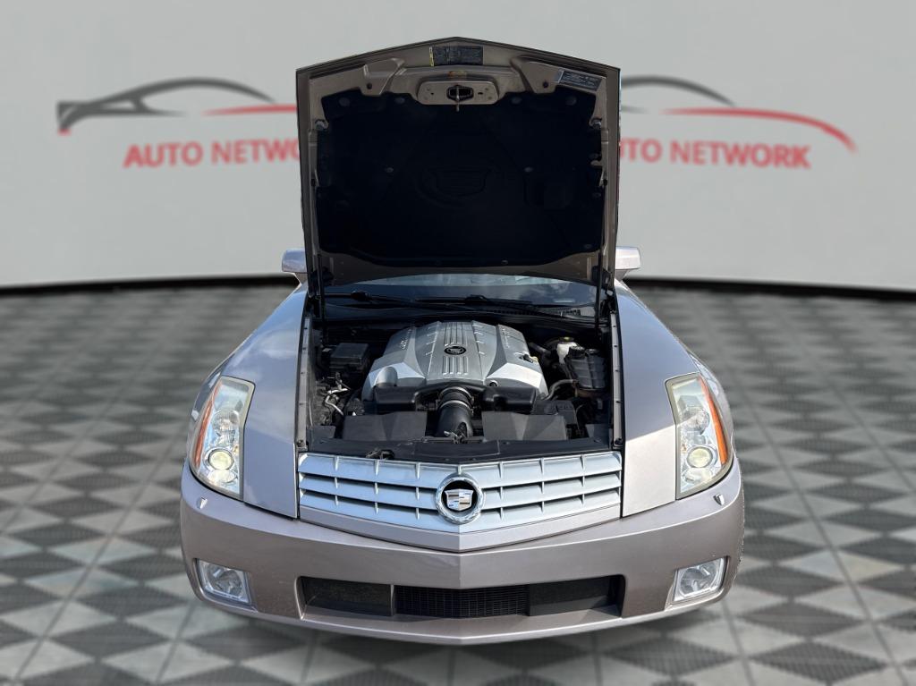 2008 Cadillac XLR - $25,900