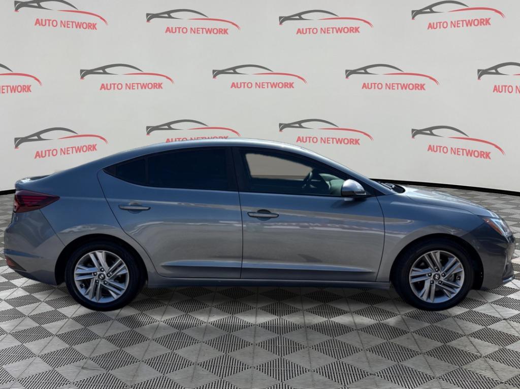 2019 Hyundai Elantra - $8,900