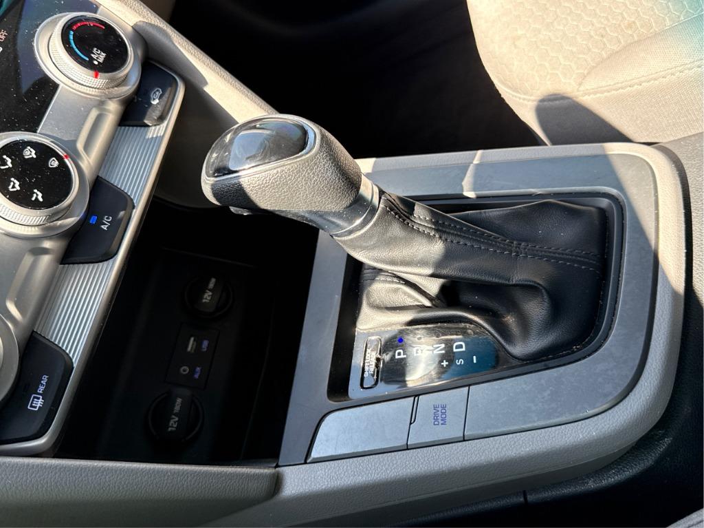 2019 Hyundai Elantra - $8,900