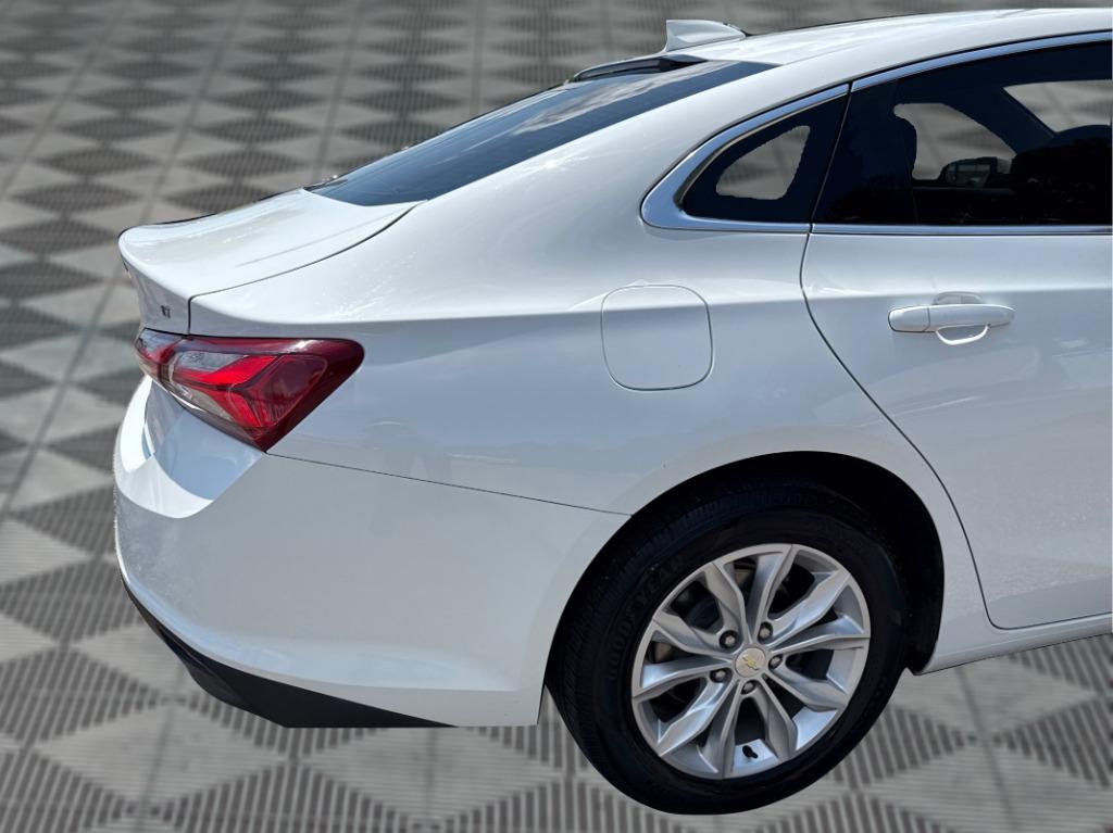 2021 Chevrolet Malibu - $11,900