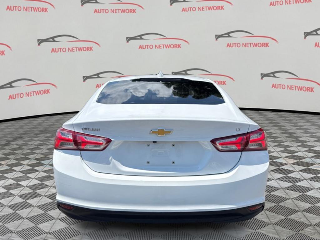 2021 Chevrolet Malibu - $11,900