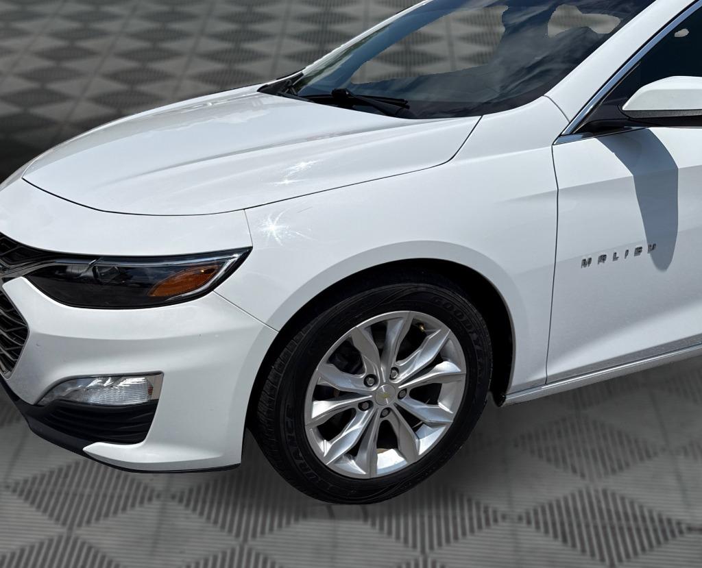 2021 Chevrolet Malibu - $11,900