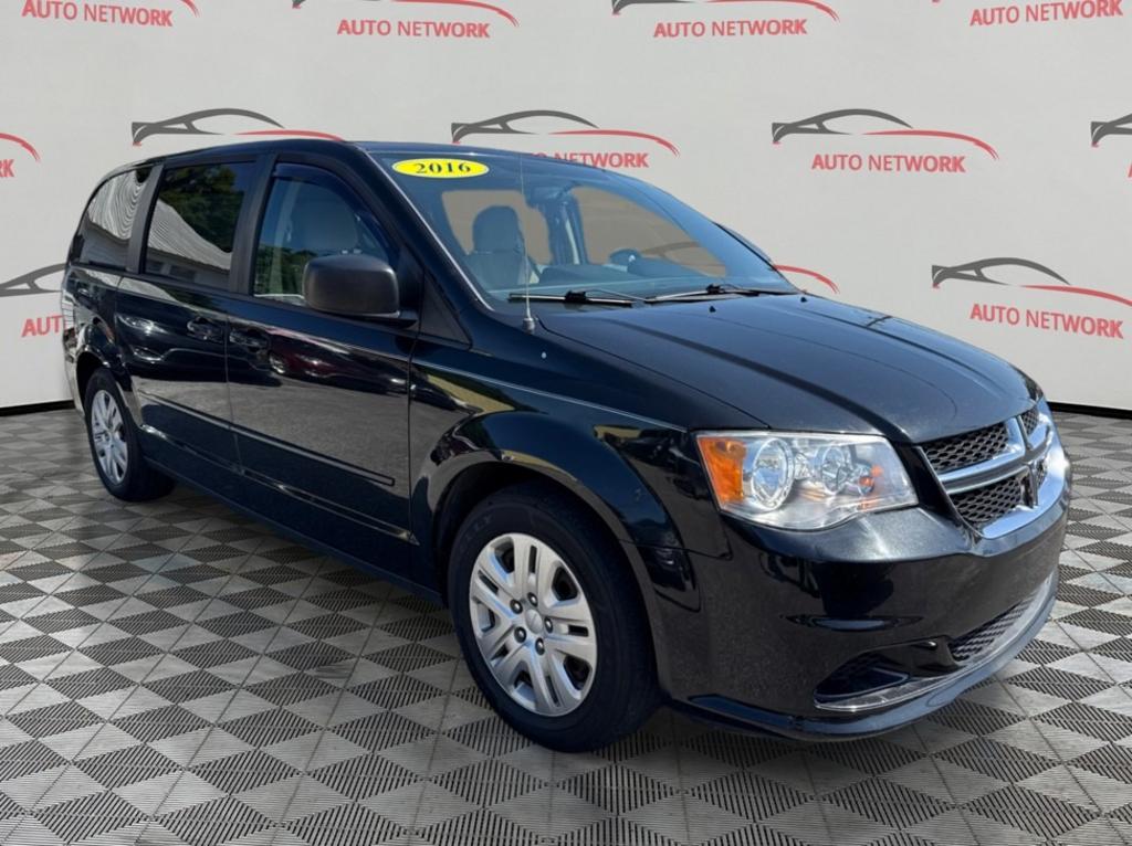 2016 Dodge Grand Caravan - $7,900