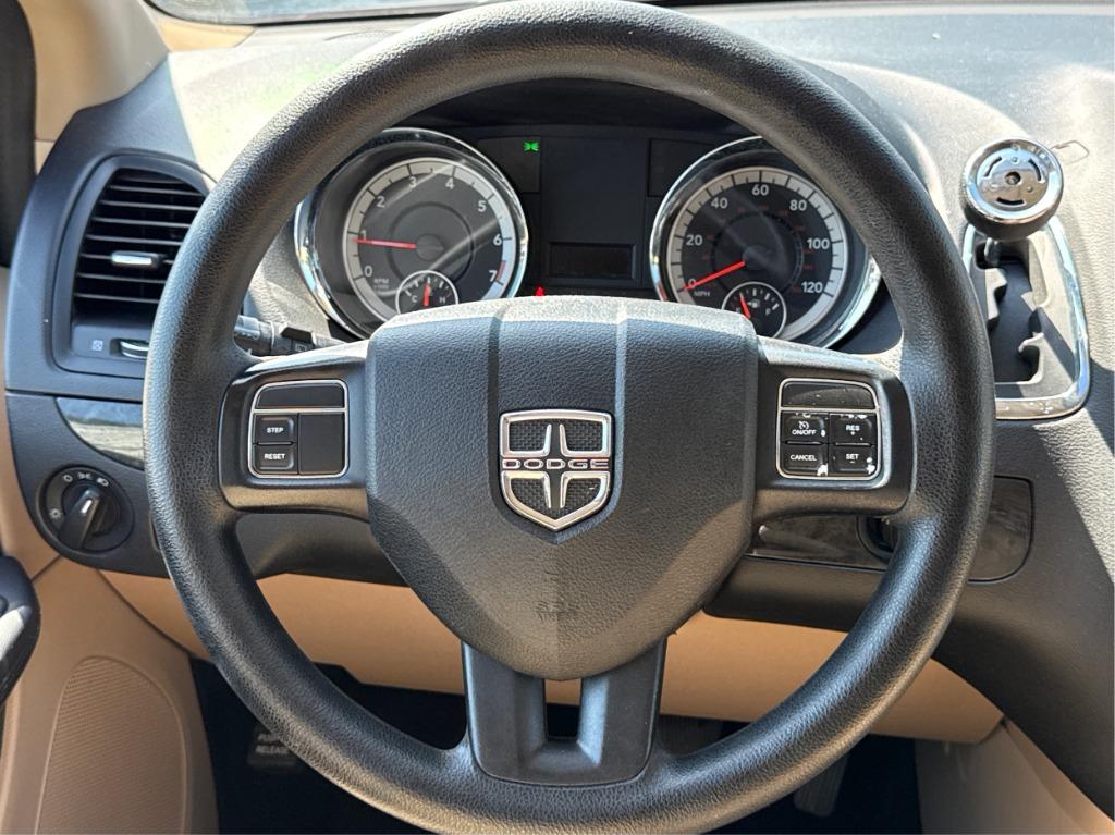 2016 Dodge Grand Caravan - $7,900