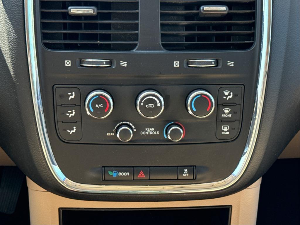 2016 Dodge Grand Caravan - $7,900