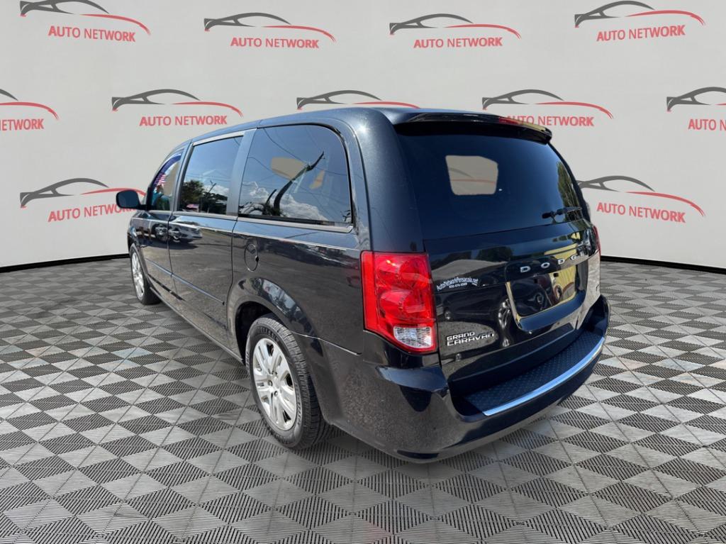 2016 Dodge Grand Caravan - $7,900