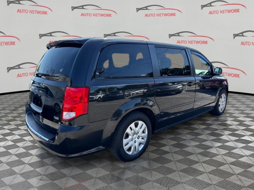 2016 Dodge Grand Caravan - $7,900