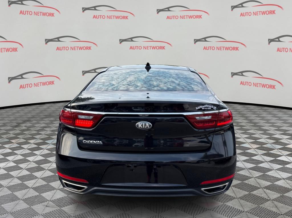 2017 Kia Cadenza - $10,900