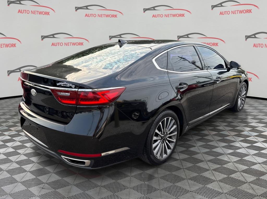 2017 Kia Cadenza - $10,900