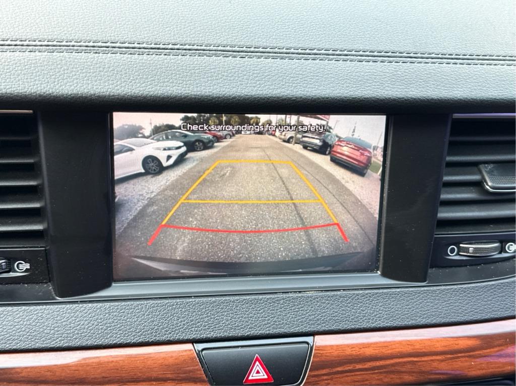 2017 Kia Cadenza - $10,900