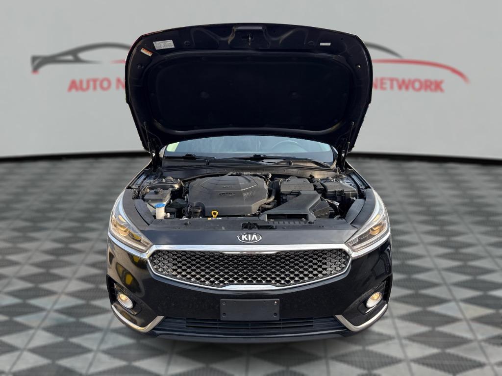 2017 Kia Cadenza - $10,900