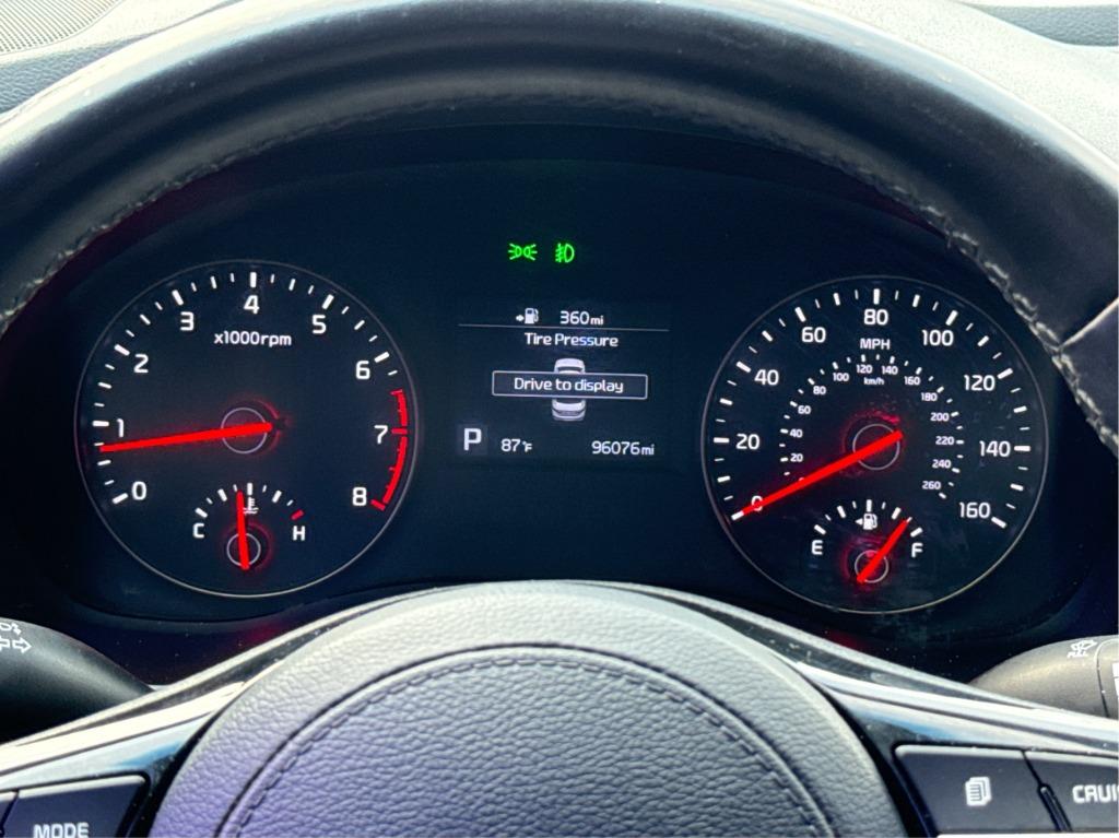2017 Kia Cadenza - $10,900