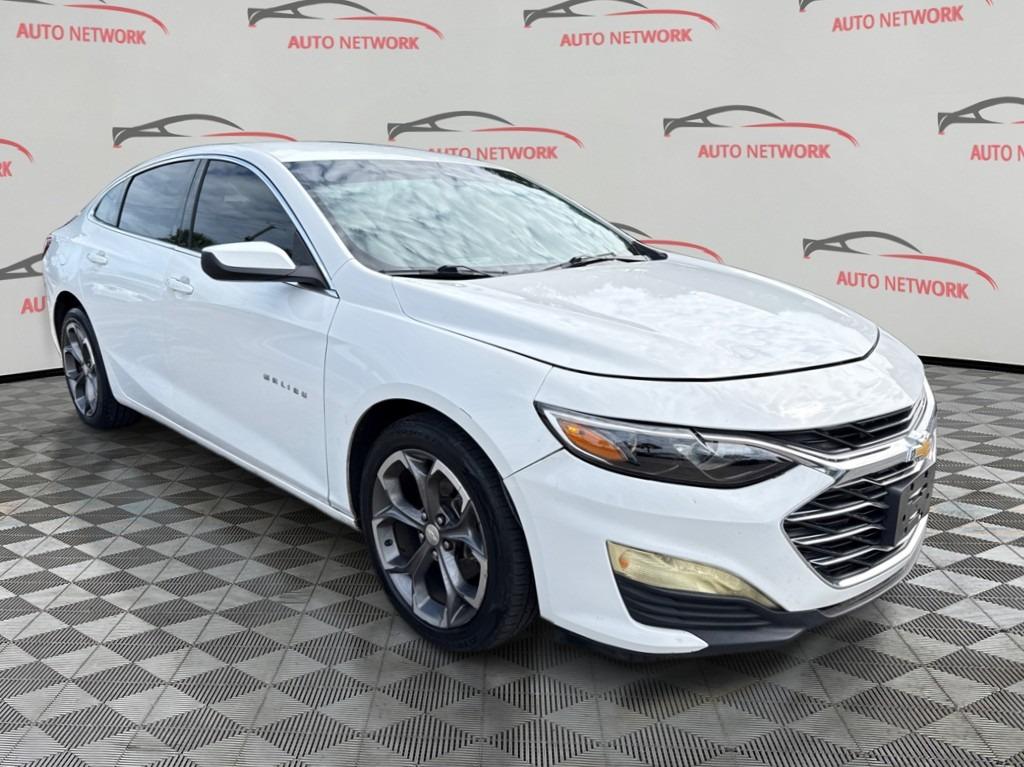 2021 Chevrolet Malibu - $10,900