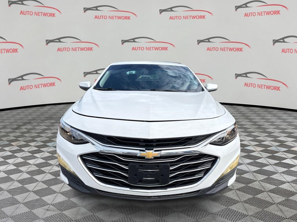 2021 Chevrolet Malibu - $10,900