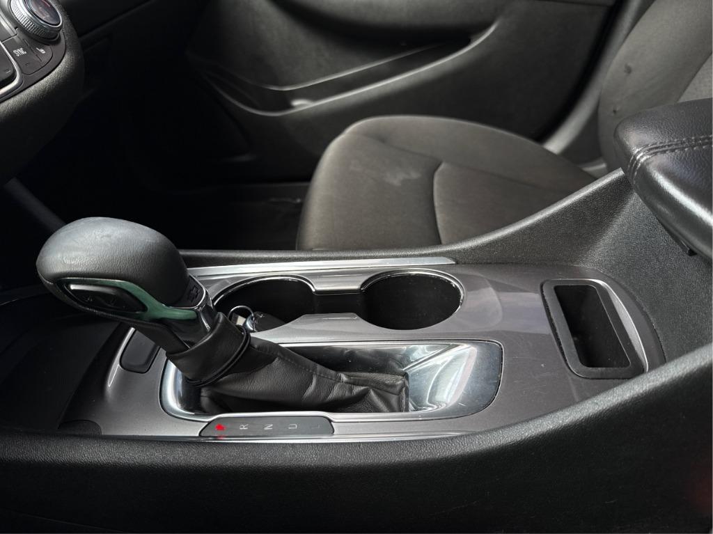 2021 Chevrolet Malibu - $10,900