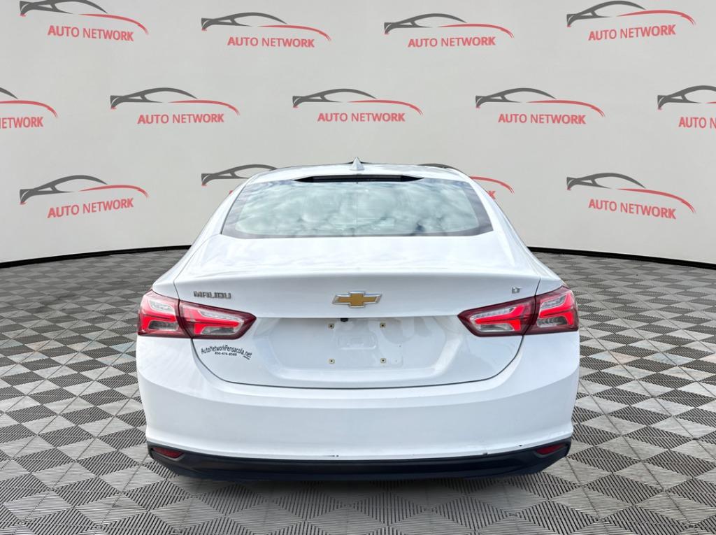 2021 Chevrolet Malibu - $10,900