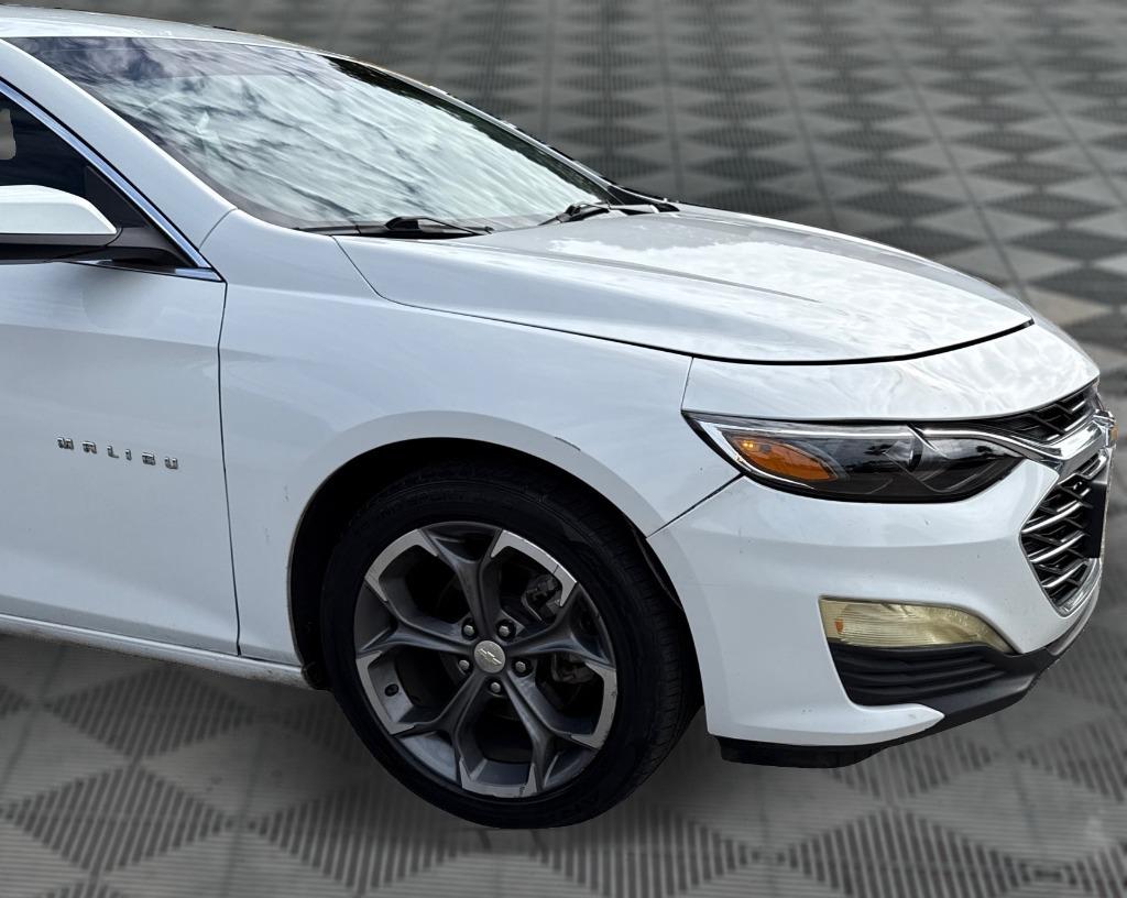 2021 Chevrolet Malibu - $10,900