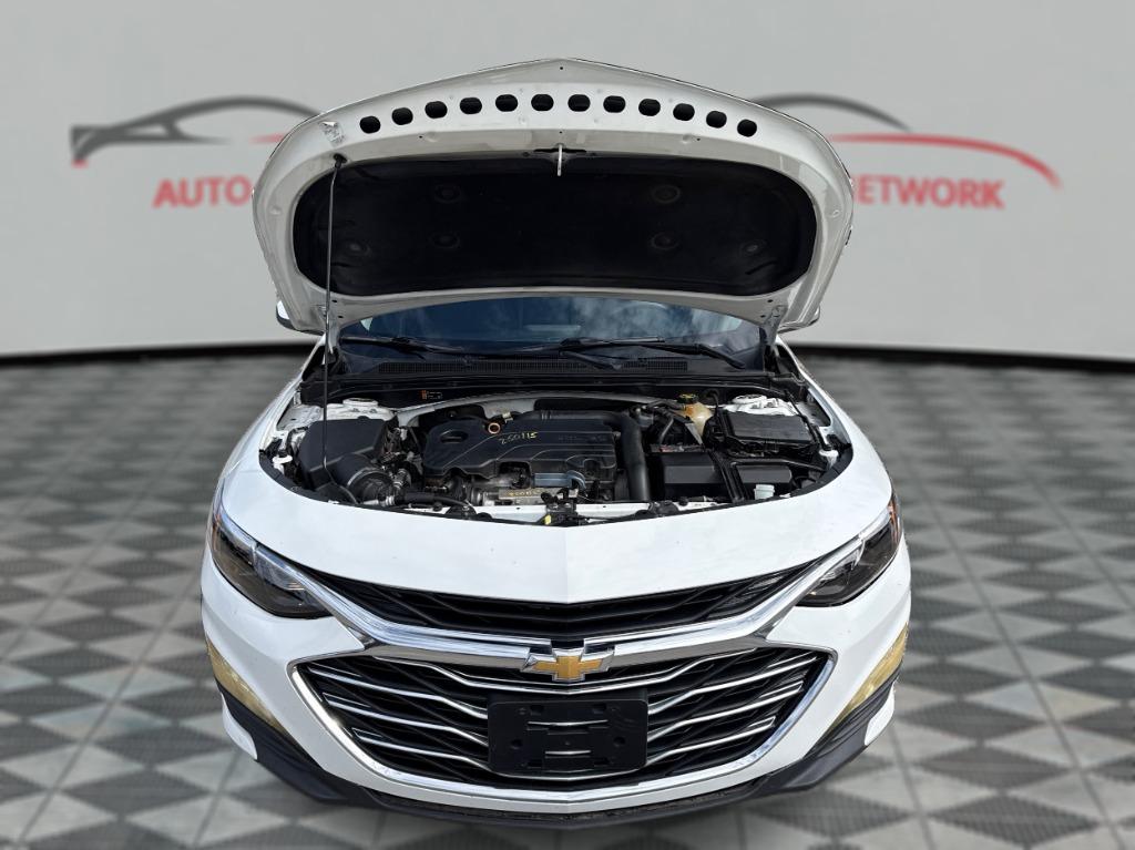 2021 Chevrolet Malibu - $10,900