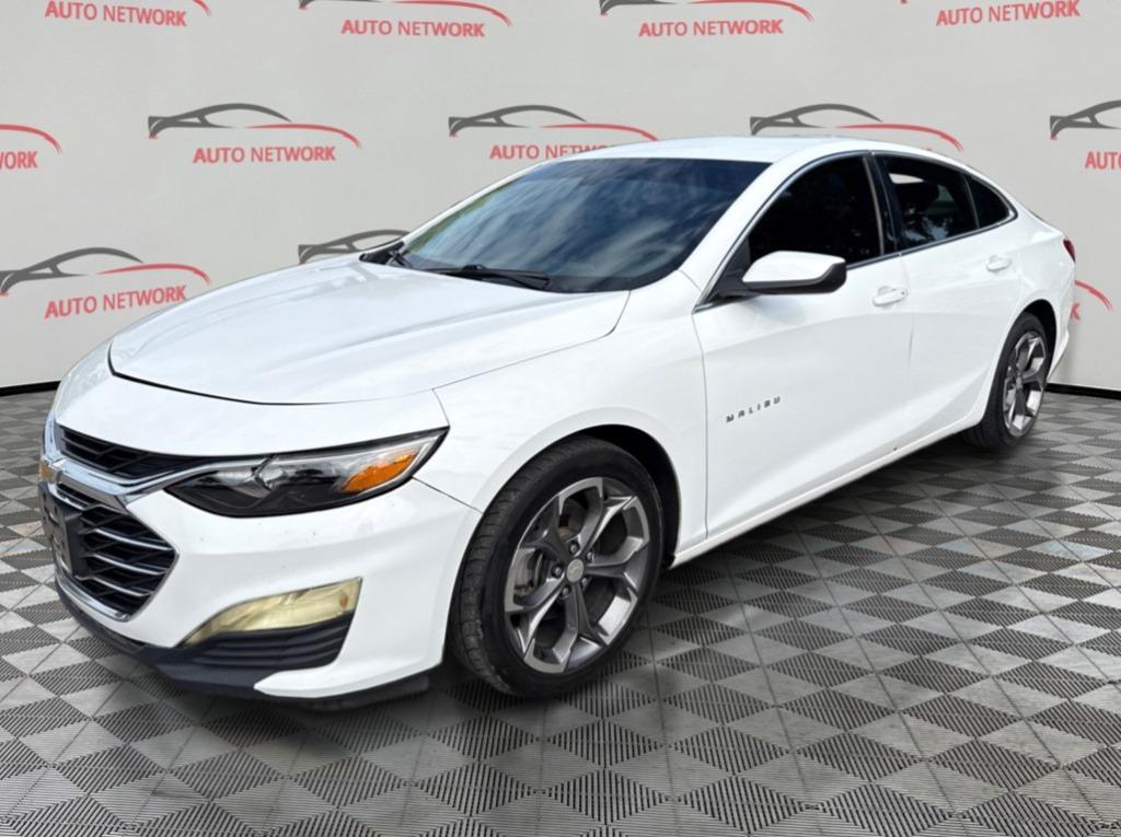 2021 Chevrolet Malibu - $10,900