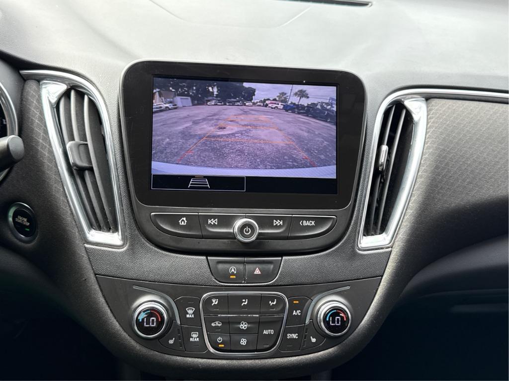 2021 Chevrolet Malibu - $10,900